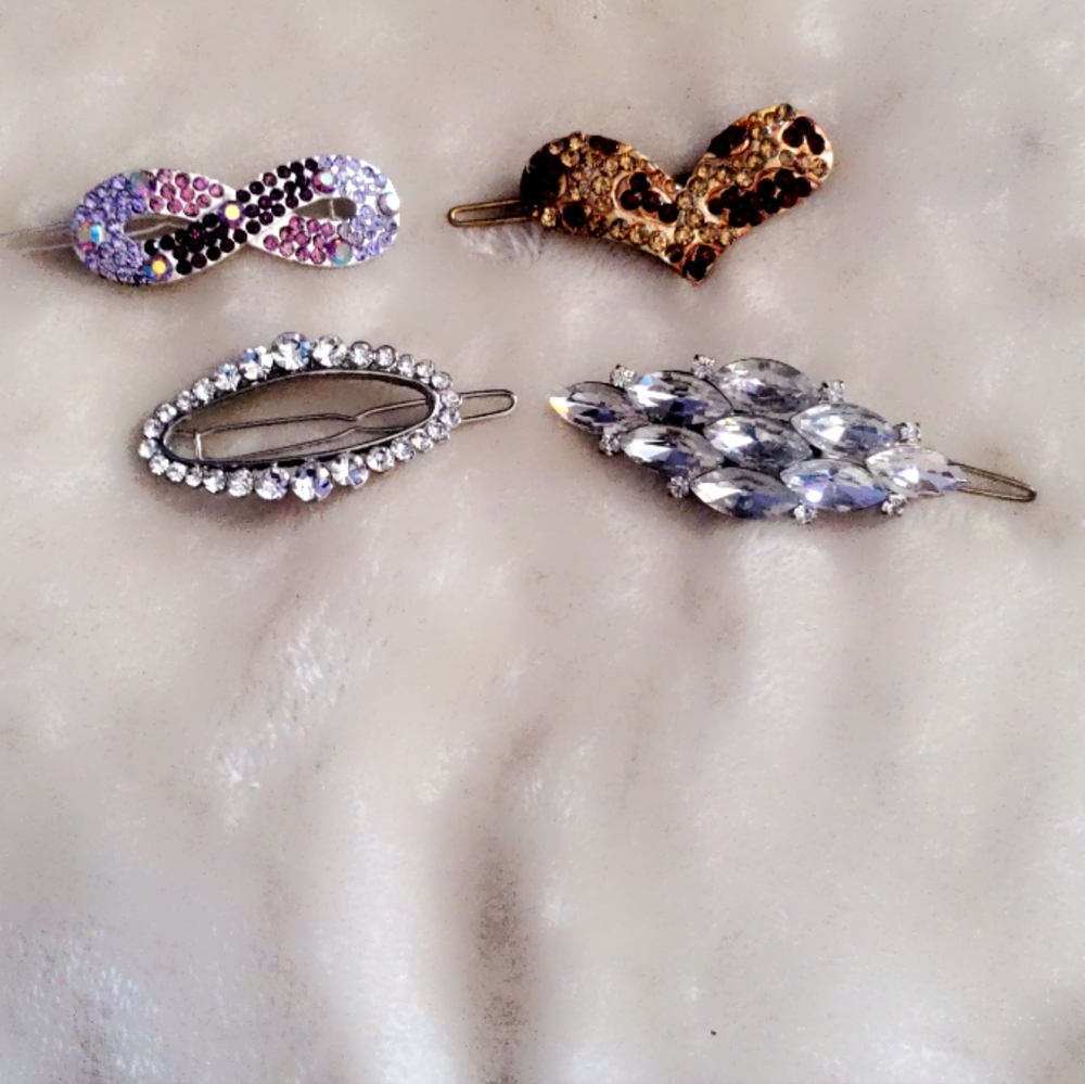 4 hair pins